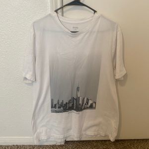 Michael Kors Short Sleeve NYC Print White T-Shirt. XL